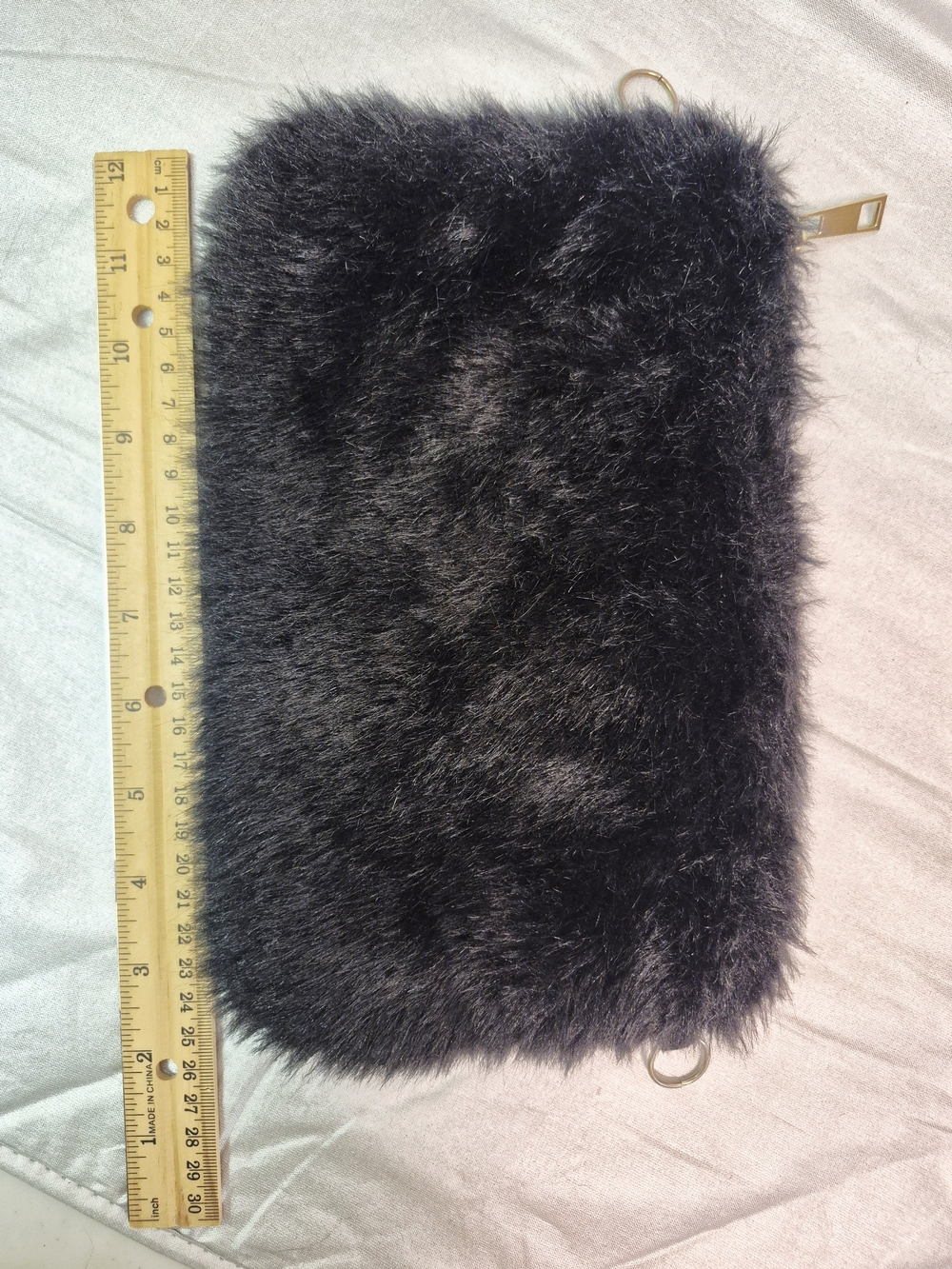 ššļø Faux Fur Clutch in Black Missing Shoulder Strap